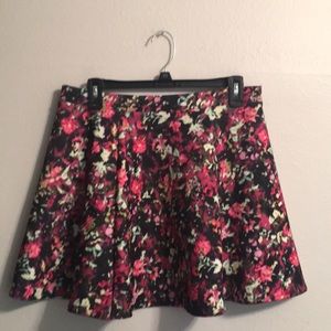 Aeropostale Ladies skirt, size L